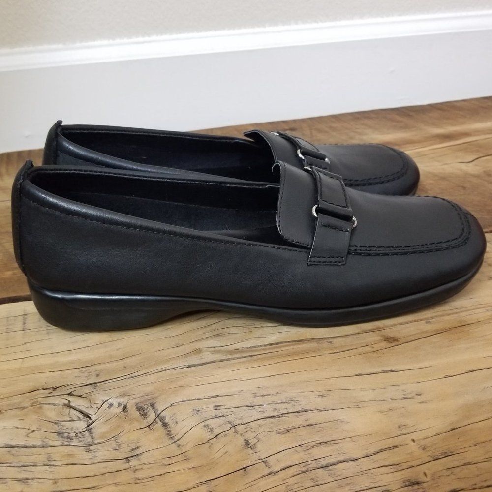 Naturalizer Loafers Square Toe Buckle Black Size 7 1/2 - Picture 3 of 8